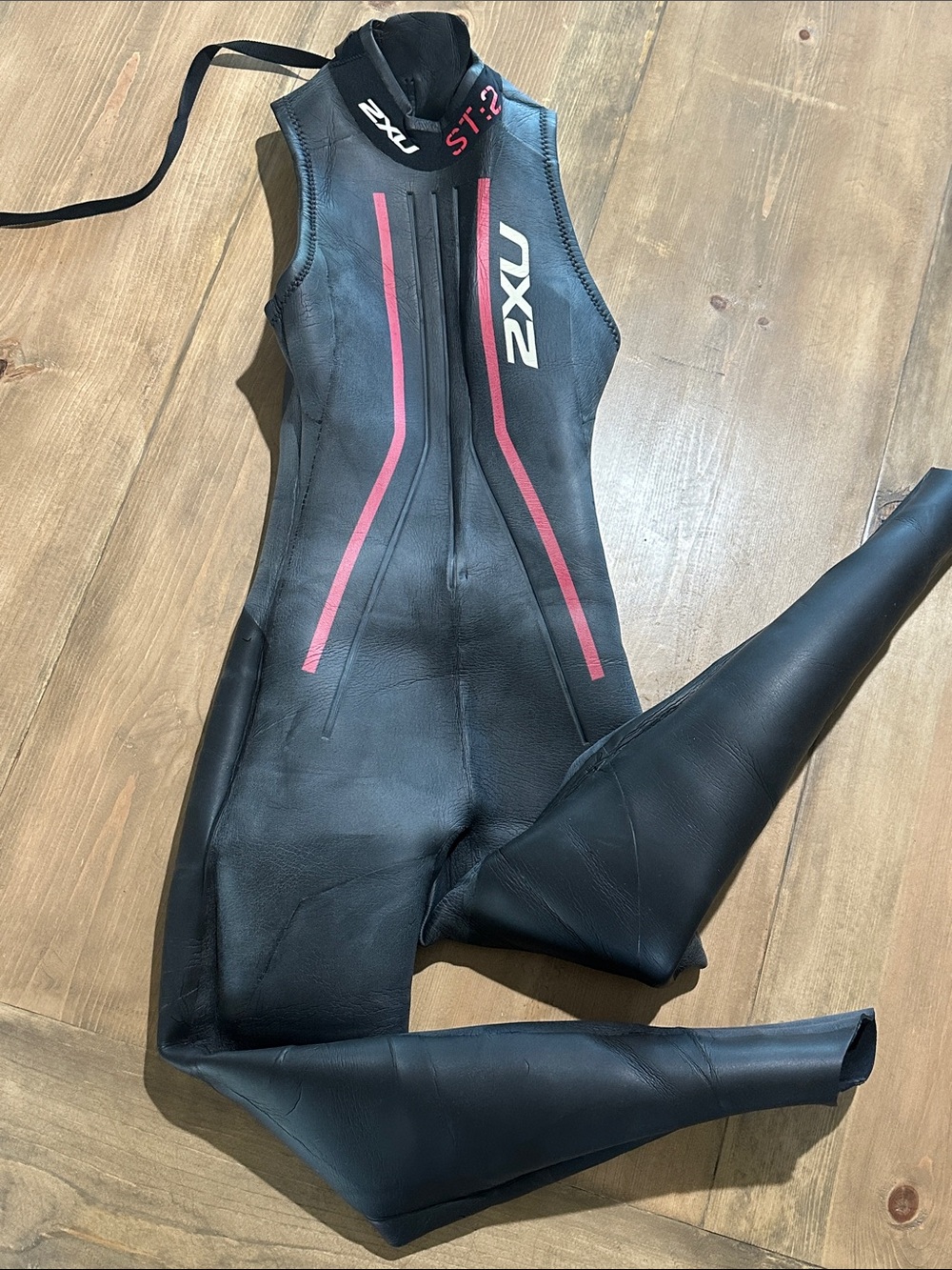 2XU Black Wetsuit with Pink Trim